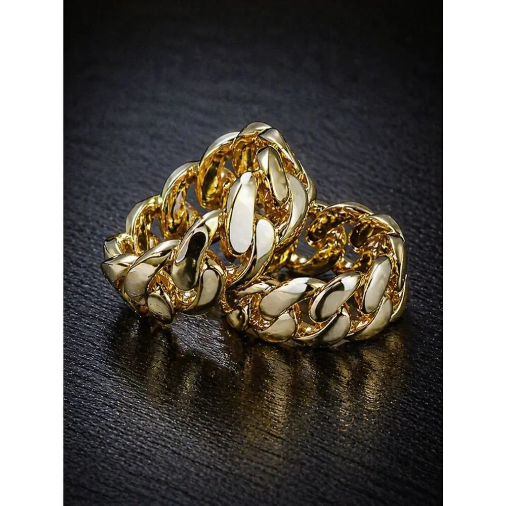 Cuban Link Ring in Yellow Gold